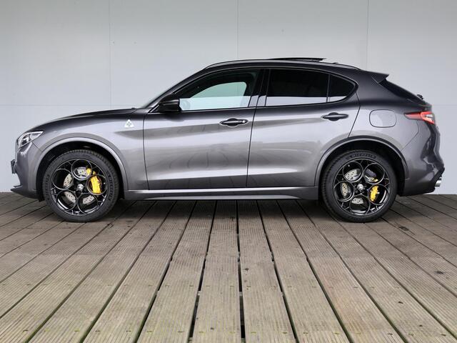 Alfa Romeo Stelvio 2.9 V6 AWD Quadrifoglio | 510 PK | Pano | Stoelverwarming Achter | Xenon |
