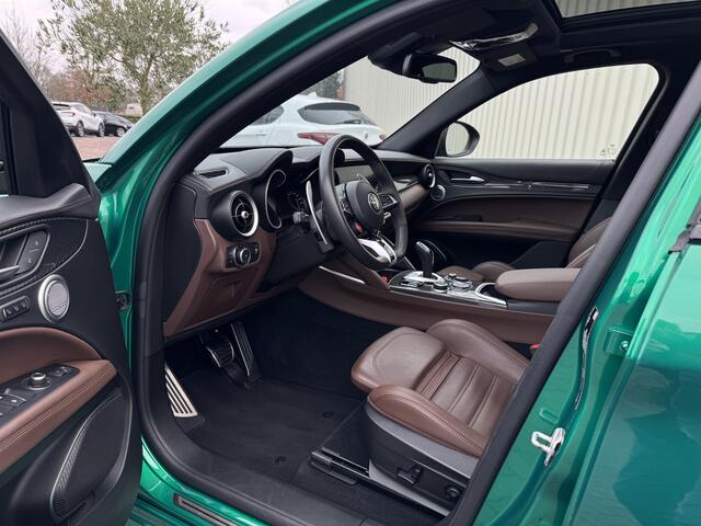 Alfa Romeo Stelvio 2.9 V6 AWD Q | Verde Montreal | Dak | Akra | BTW | 21inch | Bellissimo!