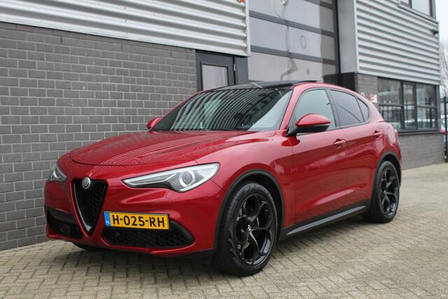 Alfa Romeo Stelvio 2.0 T AWD Special Edition / Panoramadak / Keyless / 20"