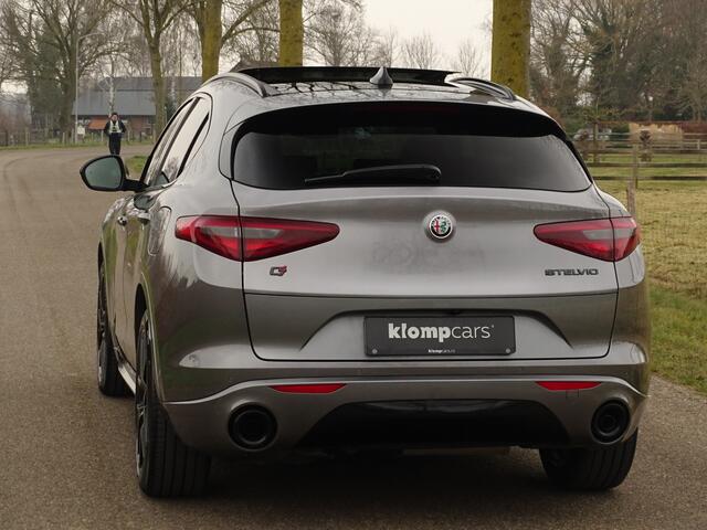 Alfa Romeo Stelvio 2.2 JTD AWD Veloce | BTW | Inst.Schokdemp. | Schuifdak | Carplay | All Black | Flippers | Full options!