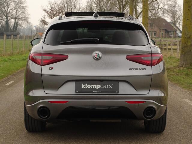 Alfa Romeo Stelvio 2.2 JTD AWD Veloce | BTW | Inst.Schokdemp. | Schuifdak | Carplay | All Black | Flippers | Full options!