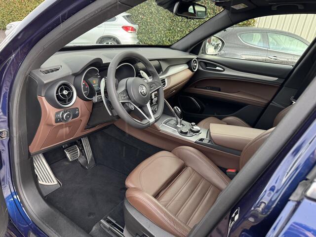 Alfa Romeo Stelvio 2.0 T AWD 280PK Veloce | Carplay | Customized | Schuifdak | Cognac Leer