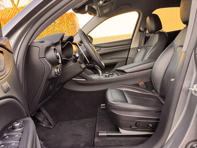 Alfa Romeo Stelvio Alfa Romeo Stelvio 2.0 T AWD | BTW | Flippers | Carplay | Brembo | 1e Eig.