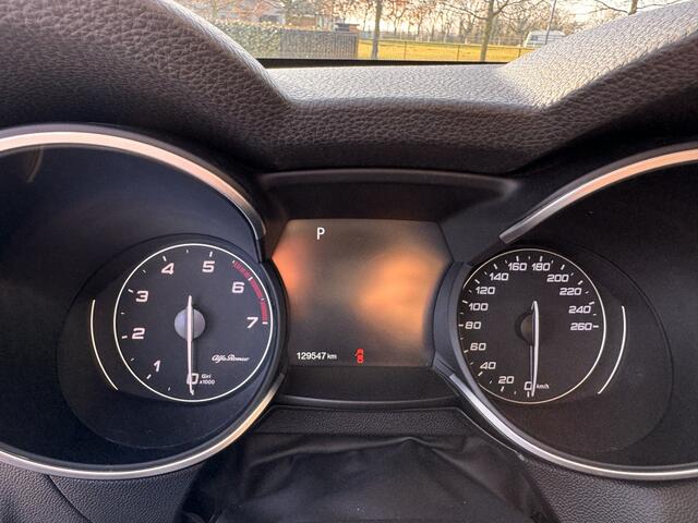 Alfa Romeo Stelvio Alfa Romeo Stelvio 2.0 T AWD | BTW | Flippers | Carplay | Brembo | 1e Eig.
