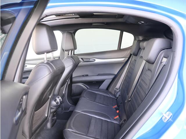 Alfa Romeo Stelvio 2.0 T AWD Veloce | Panoramadak | keyless | Cruise Control Adaptief |
