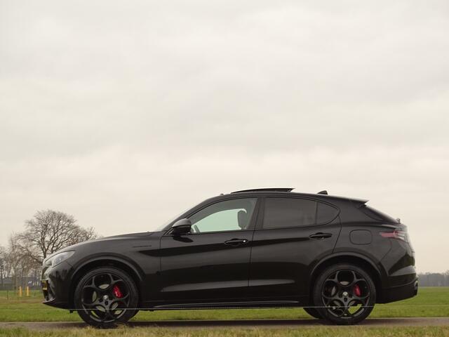 Alfa Romeo Stelvio 2.0 T GME AWD Competizione | H+K | Schuifdak | 21" | BTW! | Uniek!