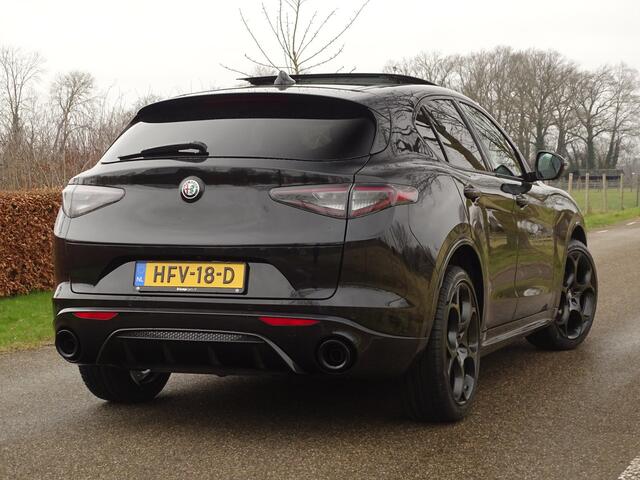Alfa Romeo Stelvio 2.0 T GME AWD Competizione | H+K | Schuifdak | 21" | BTW! | Uniek!