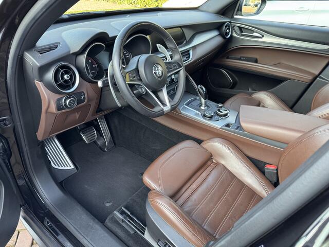 Alfa Romeo Stelvio 2.2d AWD Veloce | Carplay | Zw. Hemel | Sportst. | Camera | Elek.st | 20" |