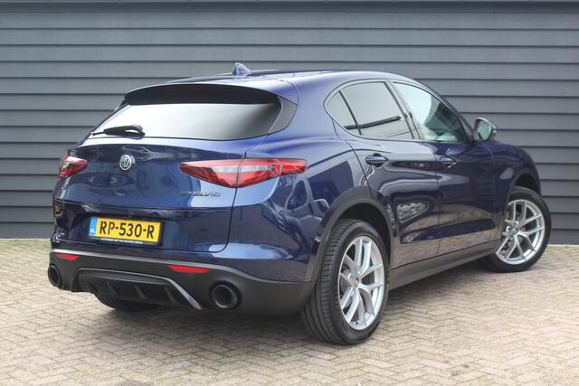 Alfa Romeo Stelvio 2.0 T Q4 AWD First Edition - 280 PK - LEDER - NAVIGATIE - CAMERA - KEYLESS -