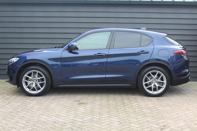 Alfa Romeo Stelvio 2.0 T Q4 AWD First Edition - 280 PK - LEDER - NAVIGATIE - CAMERA - KEYLESS -