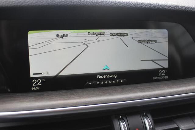 Alfa Romeo Stelvio 2.0 T Q4 AWD First Edition - 280 PK - LEDER - NAVIGATIE - CAMERA - KEYLESS -