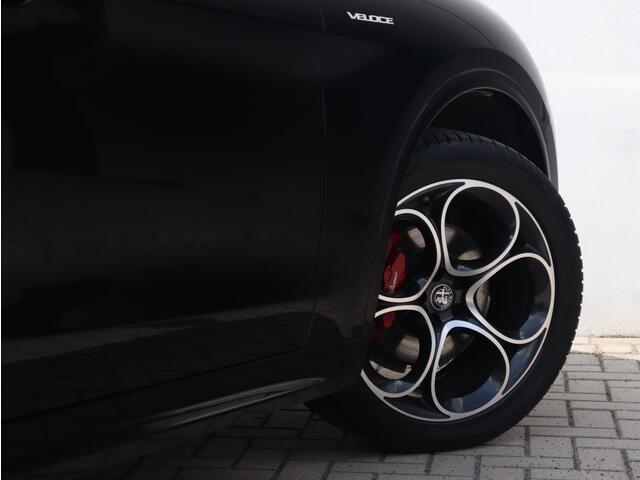 Alfa Romeo Stelvio 2.0 Turbo 280 PK AWD Veloce | MY23 | Adas | Navi | Carplay | 20"