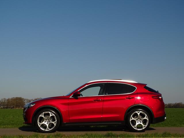 Alfa Romeo Stelvio 2.0 T AWD 6C Villa d'Este | BTW | Uniek | Schuifdak | H+K | Lederdash | Uniek!