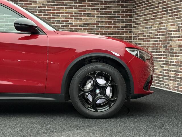 Alfa Romeo Stelvio 2.0 T AWD Super DAK MEMORY CARPLAY