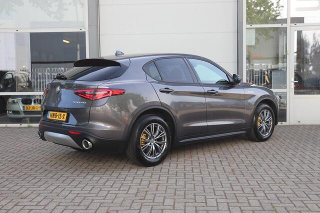 Alfa Romeo Stelvio 2.2D SUPER/APPLECARPLAY/AD.CRUISE/KEYLESS/LANE.ASSIST