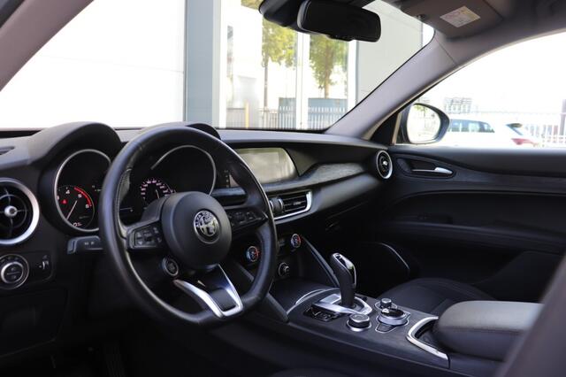 Alfa Romeo Stelvio 2.2D SUPER/APPLECARPLAY/AD.CRUISE/KEYLESS/LANE.ASSIST