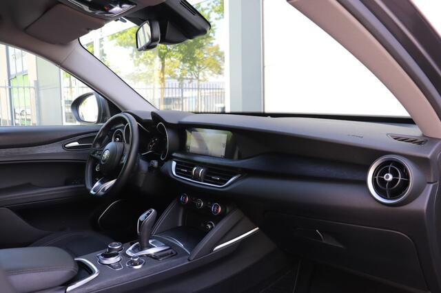 Alfa Romeo Stelvio 2.2D SUPER/APPLECARPLAY/AD.CRUISE/KEYLESS/LANE.ASSIST