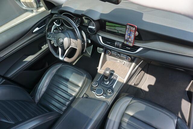 Alfa Romeo Stelvio 2.0 T AWD Special Edition | PANO | LEER | TREKHAAK