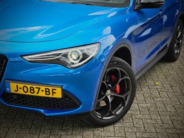 Alfa Romeo Stelvio 2.0 T AWD B-Tech 280 PK / PANO / ADAPT. CRUISE / LEDER DASH. / NL AUTO