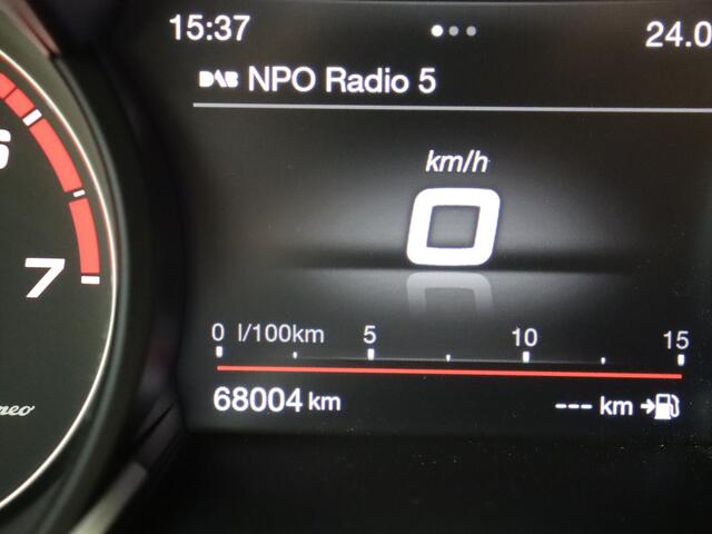Alfa Romeo Stelvio 2.0 T AWD First Edition | Leder interieur | Navigatie | verwarmbare en elek. verstelbare stoelen |