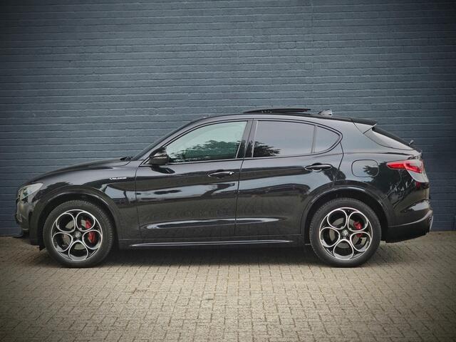 Alfa Romeo Stelvio 2.0 T AWD Veloce / ADAPT CRUISE / PANO / H&K /