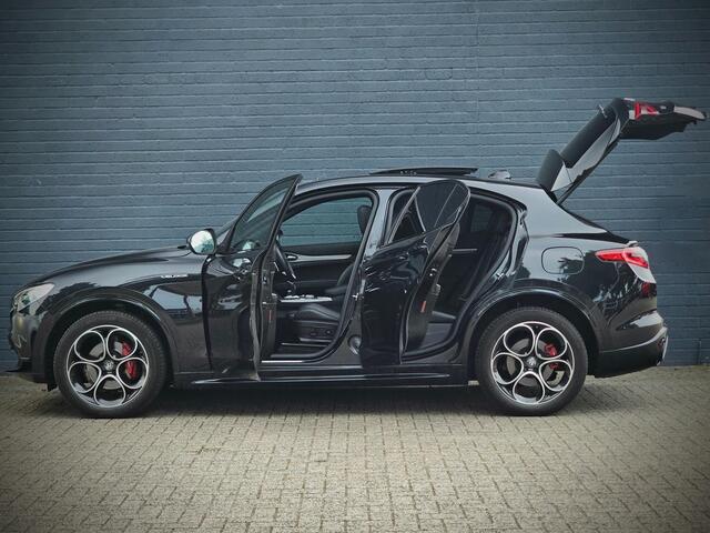 Alfa Romeo Stelvio 2.0 T AWD Veloce / ADAPT CRUISE / PANO / H&K /