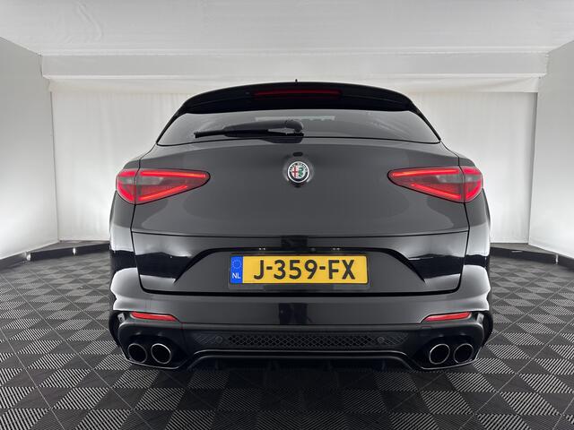Alfa Romeo Stelvio 2.9 V6 AWD Quadrifoglio Aut. *PANO | LUXURY-LEATHER | XENON | ADAPTIVE-CRUISE | BLIND-SPOT | HARMAN/KARDON | MEMORY-PACK | HEATED-SPORTSEATS | DAB+ | KEYLESS | CARPLAY | NAVI-FULLMAP | | 20''ALU*