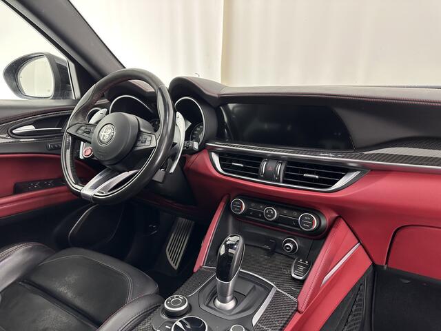 Alfa Romeo Stelvio 2.9 V6 AWD Quadrifoglio Aut. *PANO | LUXURY-LEATHER | XENON | ADAPTIVE-CRUISE | BLIND-SPOT | HARMAN/KARDON | MEMORY-PACK | HEATED-SPORTSEATS | DAB+ | KEYLESS | CARPLAY | NAVI-FULLMAP | | 20''ALU*