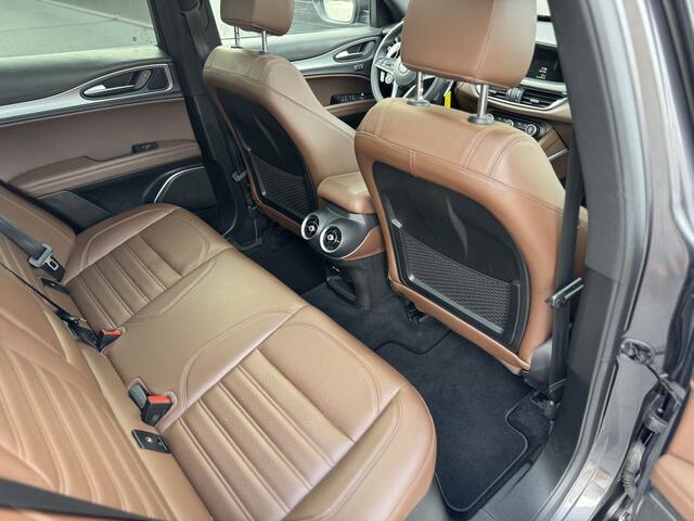 Alfa Romeo Stelvio 2.0 T AWD B-Tech Veloce | Panorama | Adaptive Cruise | Keyless