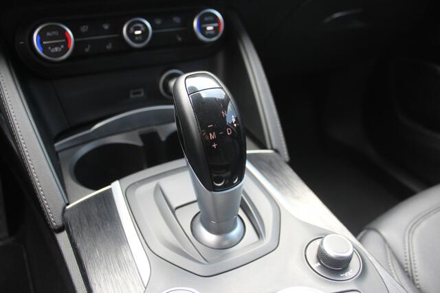 Alfa Romeo Stelvio 2.0 T AWD B-Tech - 280PK - HALF LEDER - CARPLAY - CAMERA - 20 INCH -