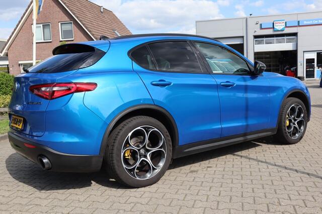 Alfa Romeo Stelvio 2.0 T AWD B-TECH met panoramadak