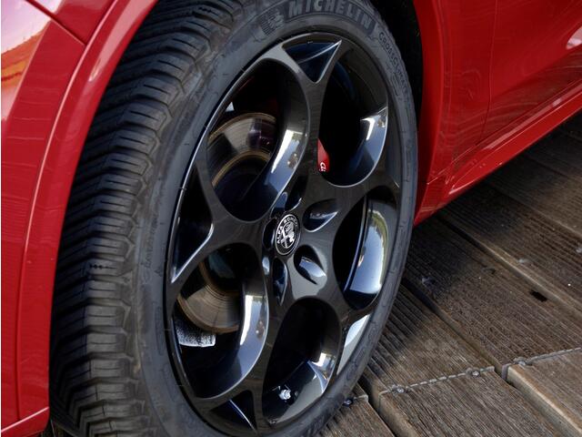 Alfa Romeo Stelvio 2.0 T AWD Veloce