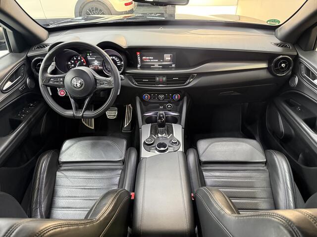 Alfa Romeo Stelvio 2.0 T AWD Super, 280Pk, 2018, Liefhebbersauto, 2de eigenaar, BTW Auto, 20" Velgen, Camera, 4 seizoenen banden, Sportstoelen, Stoelverwarming, Adaptieve cruise control, Stuurverwarming,