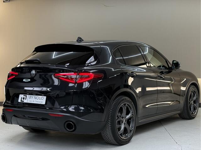 Alfa Romeo Stelvio 2.0 T AWD Super, 280Pk, 2018, Liefhebbersauto, 2de eigenaar, BTW Auto, 20" Velgen, Camera, 4 seizoenen banden, Sportstoelen, Stoelverwarming, Adaptieve cruise control, Stuurverwarming,
