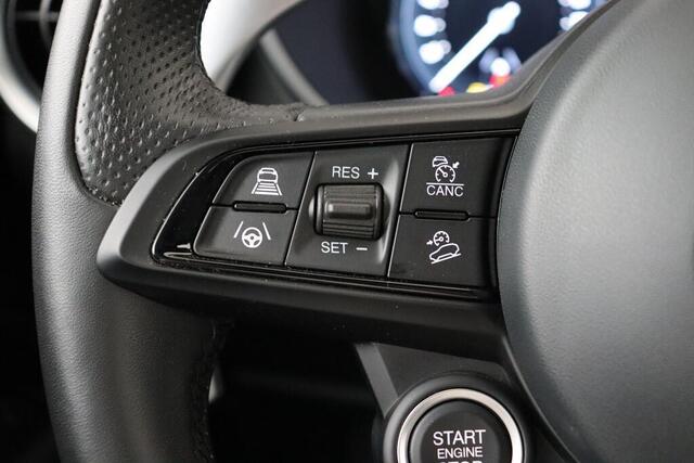 Alfa Romeo Stelvio 2.2 JTD AWD Veloce | Pack winter | Camera | Adaptive cruise | 21 Inch