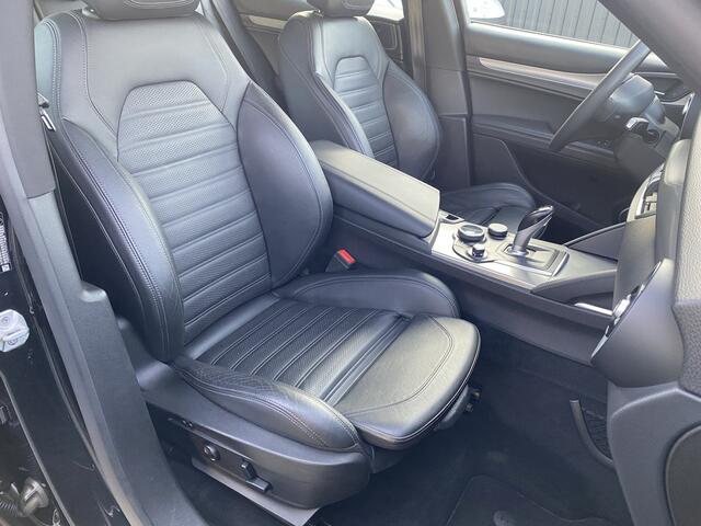 Alfa Romeo Stelvio 2.0 T AWD Veloce.st. | 310PK | All-Black | Sportped. | Memory | Camera | Stoelverw.