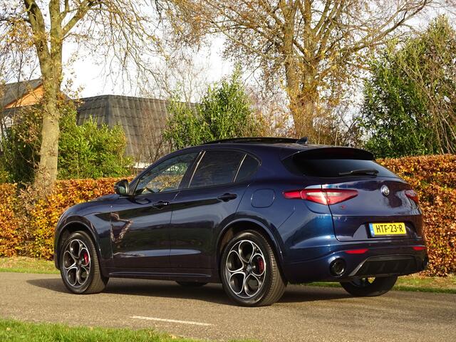 Alfa Romeo Stelvio 2.0 T AWD 310PK Veloce | Carplay | Customized | Schuifdak | Cognac Leer | Squadra