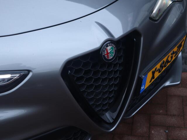 Alfa Romeo Stelvio 2.0 T AWD Super Q4 | Clima | Cruise | Carplay/Android | Half leder | Navi | Memory | PDC + Camera |