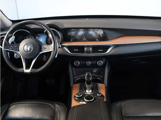 Alfa Romeo Stelvio 2.0 T AWD First Edition | Schakelflippers | Memory | Stoel & stuur verwarming |