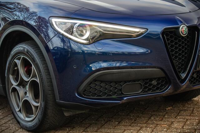Alfa Romeo Stelvio 2.0T 200pk Super AWD I 19" I Carplay I Elektr. stoelen I Camera I Elektr. Achterklep