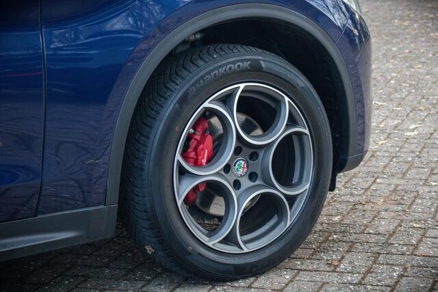 Alfa Romeo Stelvio 2.0T 200pk Super AWD I 19" I Carplay I Elektr. stoelen I Camera I Elektr. Achterklep