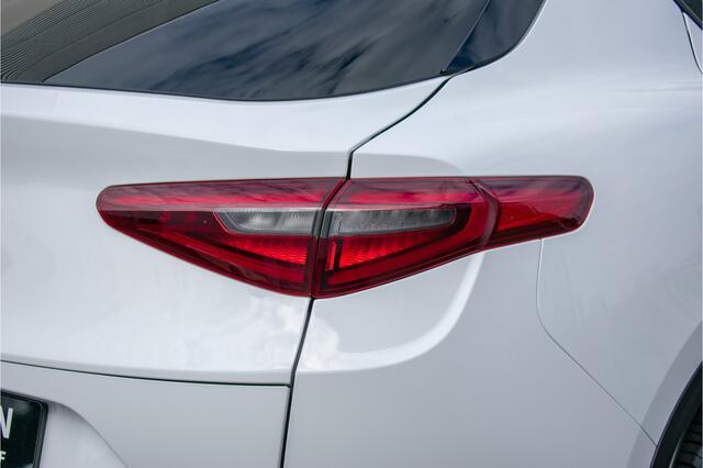 Alfa Romeo Stelvio 2.0 T AWD First Edition Pano-20"-Trekhaak-Keyless-Camera-Leer