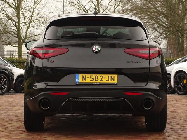 Alfa Romeo Stelvio 2.0 T AWD | Tr.hk | Savali | Dash-Cam | 310PK | Carplay | Camera | Flippers