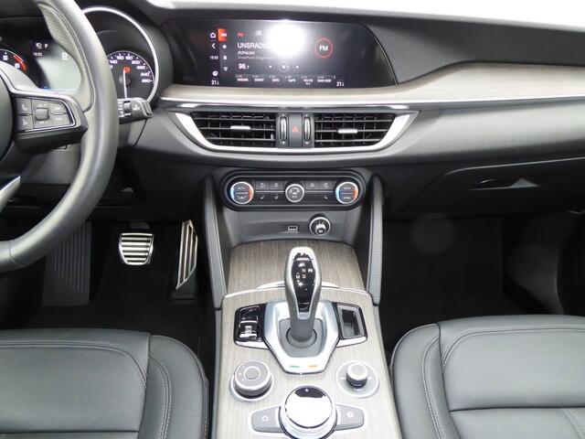 Alfa Romeo Stelvio 2.0T Q4 Ti (206kW/280pk) ** Bi-XENON/LED, NAVI+, LEDER, ACC, 19-inch LMV, MEM ** 1e EIG - 22.800 km - UNFALLFREI ** ** INFORMEER OOK NAAR ONZE AANTREKKELIJKE FINANCIAL-LEASE TARIEVEN **