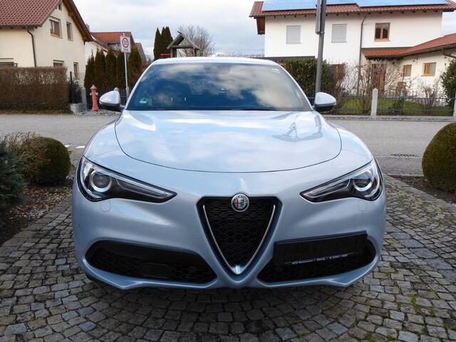Alfa Romeo Stelvio 2.0T Q4 Ti (206kW/280pk) ** Bi-XENON/LED, NAVI+, LEDER, ACC, 19-inch LMV, MEM ** 1e EIG - 22.800 km - UNFALLFREI ** ** INFORMEER OOK NAAR ONZE AANTREKKELIJKE FINANCIAL-LEASE TARIEVEN **