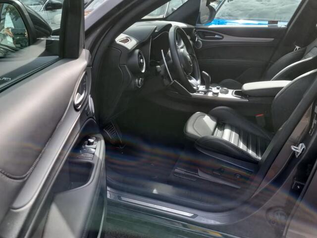 Alfa Romeo Stelvio 2.0 T Q4 Veloce ** MATRIX, NAVI+, H&K SOUND, LEDER, 20-inch LMV, ALARM ** 1e EIG - Ex ALFA.de - UNFALLFREI ** ** INFORMEER OOK NAAR ONZE AANTREKKELIJKE FINANCIAL-LEASE TARIEVEN **