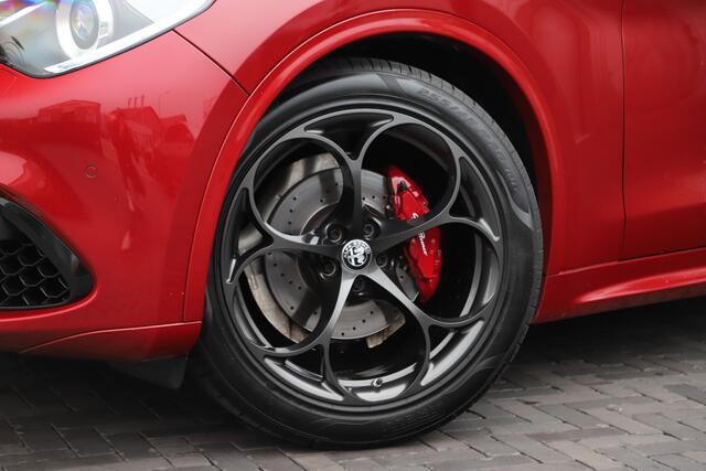 Alfa Romeo Stelvio 2.0 T Q4 AWD Special Edition | 280PK | Pano | Keyless-go | Memory | Bi-xenon | Leder | Trekhaak | 2018.
