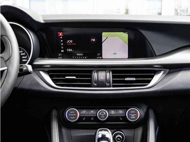 Alfa Romeo Stelvio 2.0 T AWD B-Tech 280pk Q4 | Pano-dak | Lederen bekleding | H&K |