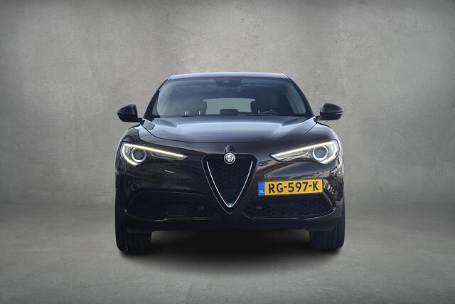 Alfa Romeo Stelvio 2.0 T AWD Super | 310 PK | Trekhaak | Leer | Stuur- en Stoelverw. | Memory