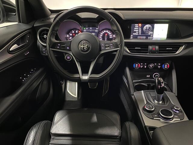 Alfa Romeo Stelvio 2.0 T AWD Super Q4 PackVeloce Trekhaak Camera Navigatie Volleer El.verst+Memo 18inch Keyless Rijstrook+Dodehoeksensor Privacyglas